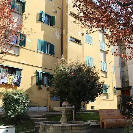 Valmontone Central Apartment شقة